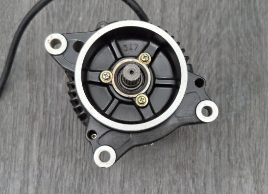 Dynamo Yamaha FZ 750