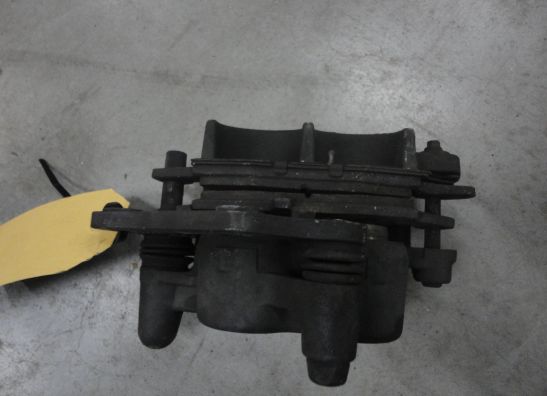Brake caliper right front Suzuki GSR 750