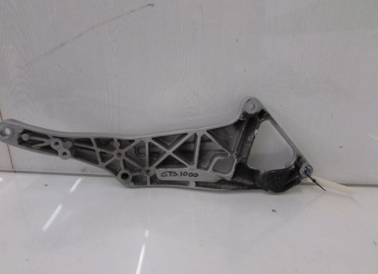 Main step holder left Yamaha GTS 1000