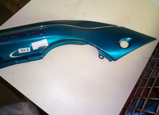 Cowl left rear Suzuki RF 600