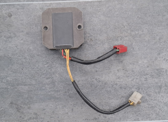 Spanningsregelaar Yamaha SR 500