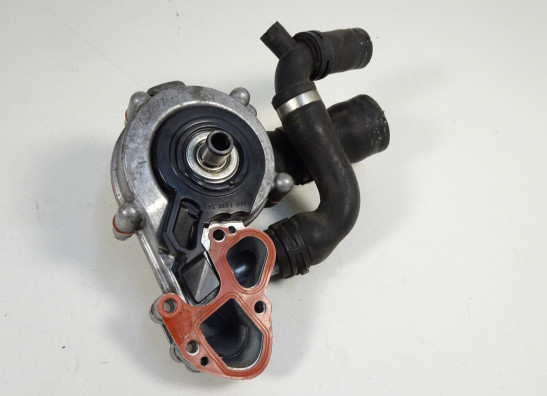 Waterpomp BMW K 1300 GT