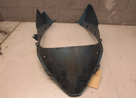 Cowl V shape under Honda VFR 750