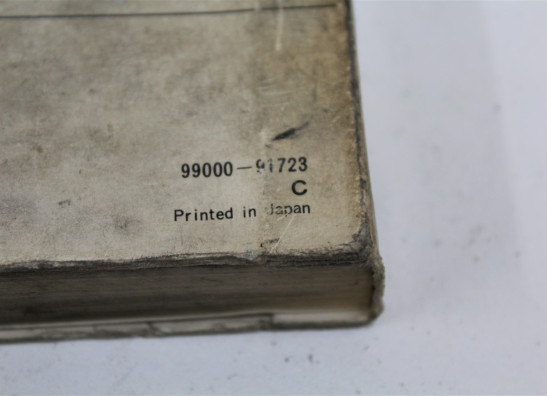 Parts book Suzuki GT 250