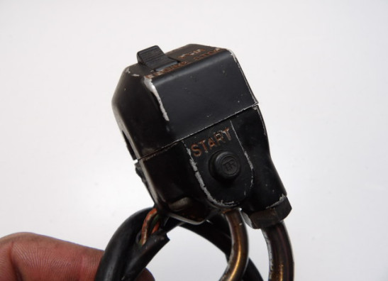 Handlebar switch assy right Suzuki GS 850