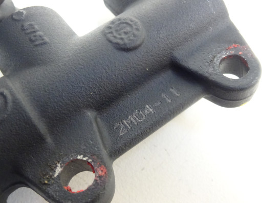 Rempomp achter Ducati monster 696