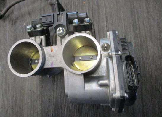 Gasklephuis Honda CRF 1000 Africa Twin