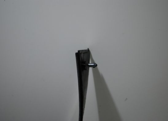 Cowl V shape under Kawasaki ZX 9 R