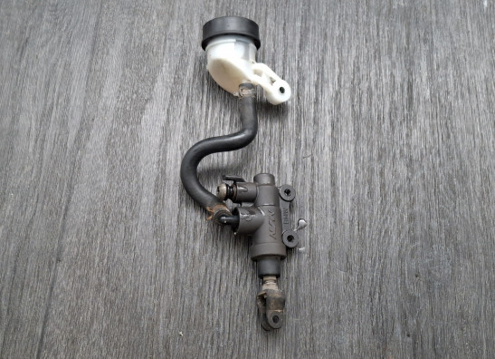 Rempomp achter BMW R 1200 GS LC