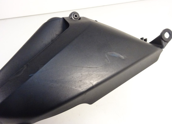 Cowl under Ducati monster 696