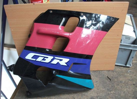 Cowl right Honda CBR 1000 F
