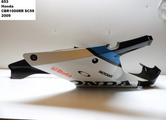 Cowl under Honda CBR Fireblade
