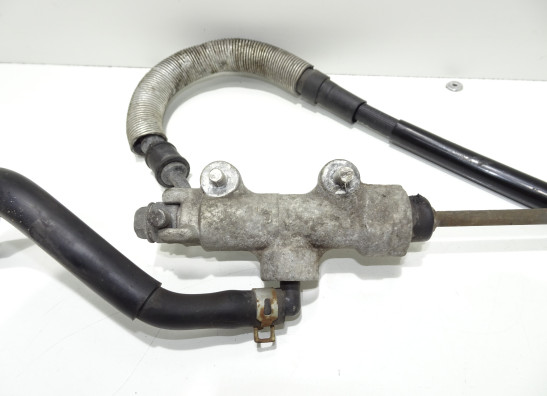 Rempomp achter Suzuki DL 650 V STROM