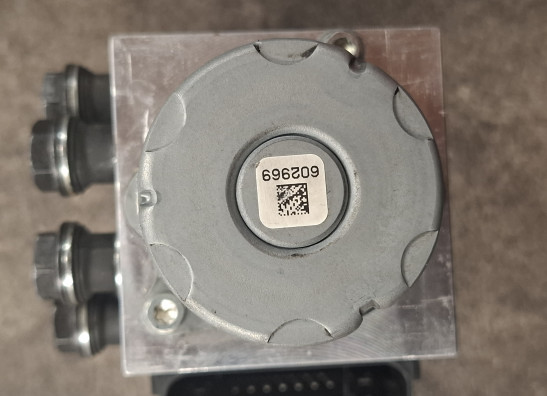 ABS pump Triumph Speed triple RS