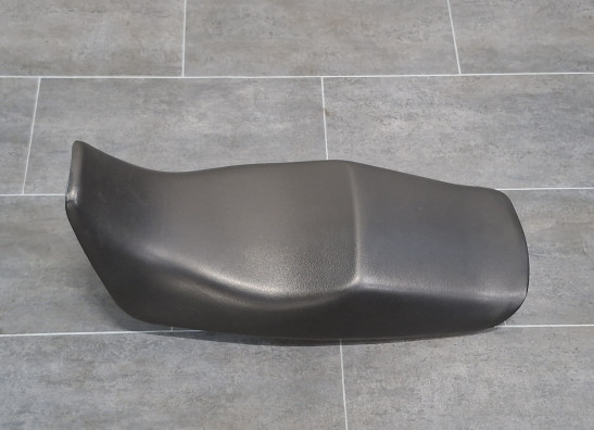 Zadel Suzuki VX 800
