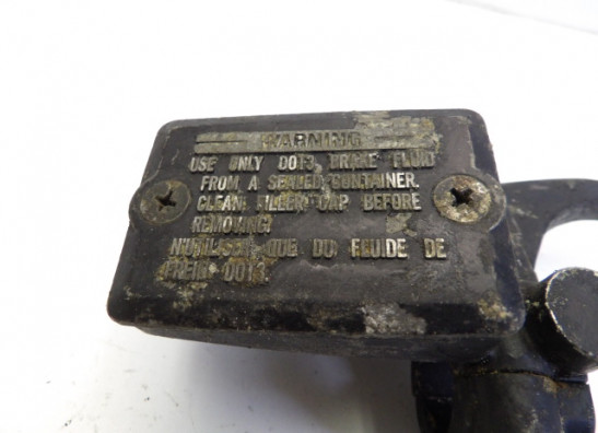 Front brake master cylinder  Kawasaki GPZ 600