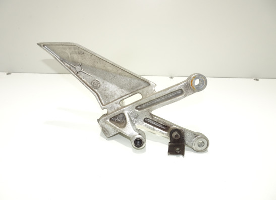 Fussrastetrager vorne links Aprilia RST 1000 Futura