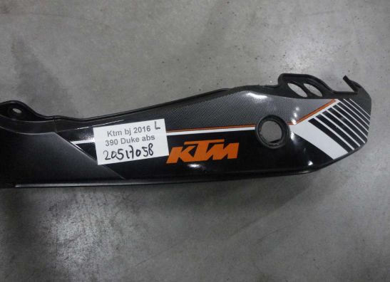 Linker achterkant KTM 390 Duke