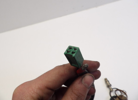 Contact slot Suzuki GS 450