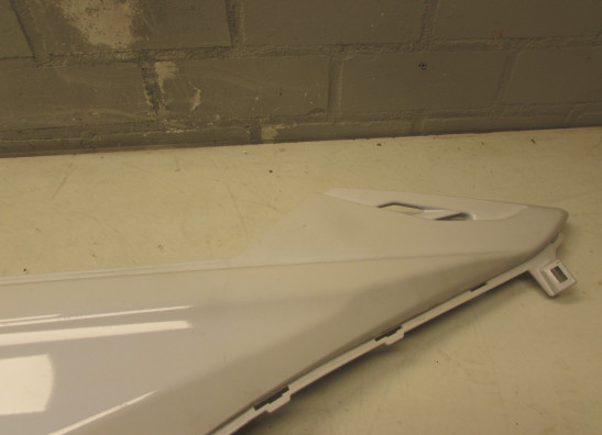 Rechter achterkant Suzuki Burgman 650