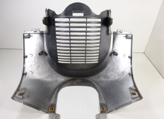 Cowl V shape under Suzuki Burgman AN 250