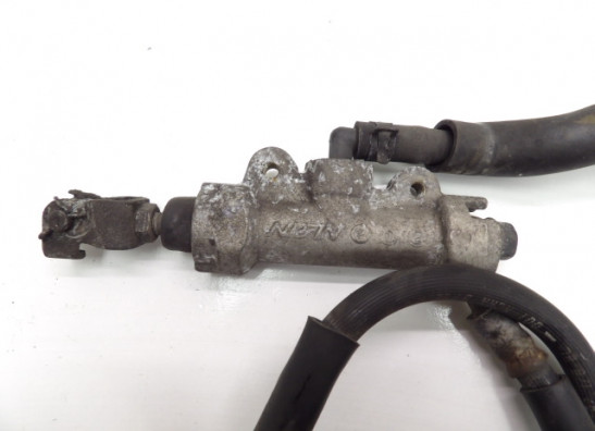 Rempomp achter Honda CBR 600 F