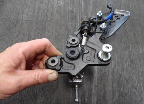 Main step holder right Yamaha XSR 700