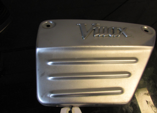 Cowl right small Yamaha V max