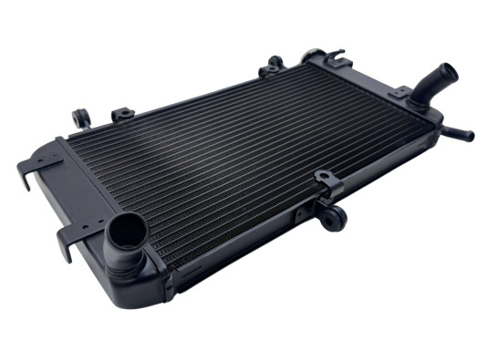 Kuhler Suzuki GSR 750