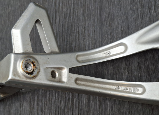 Duo voetsteun links Triumph Tiger 1050