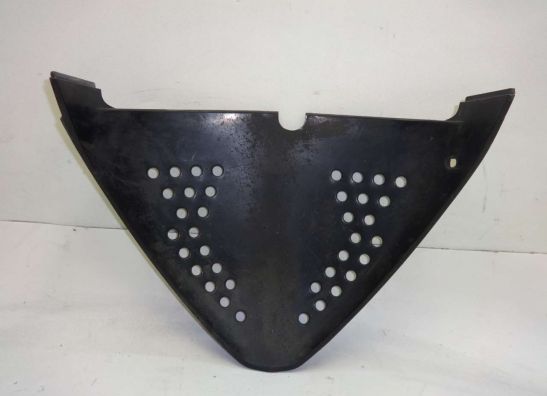 Cowl V shape under Triumph Sprint 900 Executive