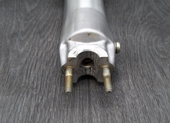 Voorpoot rechts onder Harley Davidson Softtail