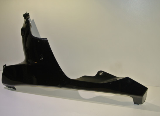 Cowl V shape under Honda CBR Fireblade