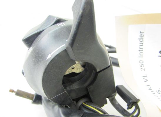 Handlebar switch assy left Suzuki Overige Suzuki