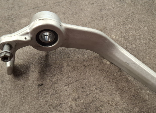 Rempedaal KTM 690 Duke 4