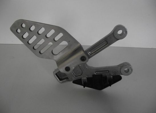 Fussrastetrager vorne links Yamaha YZF R6