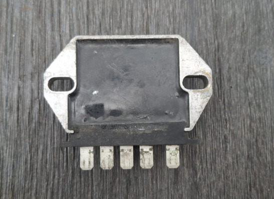 Regler Gleichrichter Suzuki GSX 400 E