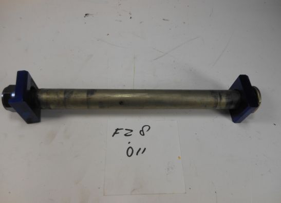 Rear axle Yamaha FZ8