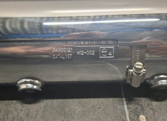 Uitlaat Harley Davidson FLDE Deluxe