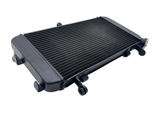 Kuhler Suzuki GSR 750