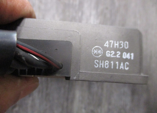 Regler Gleichrichter Suzuki GSR 750