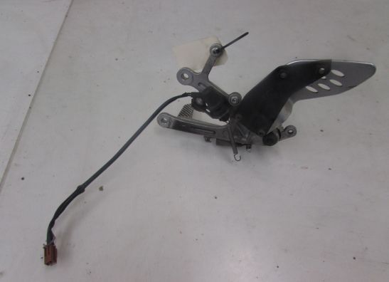 Main step holder right Yamaha YZF R1