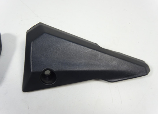 Cowl inner right Benelli 302 R