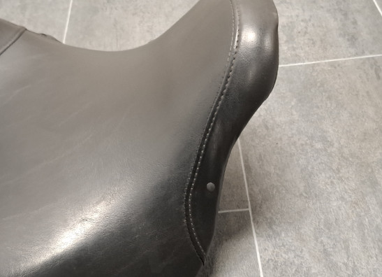 Zadel Harley Davidson FLHTC Electra Glide Classic