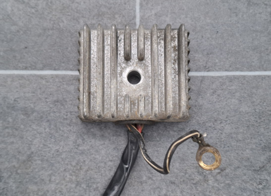 Spanningsregelaar Suzuki GS 750