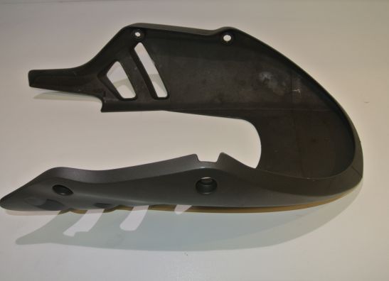 Cowl V shape under Kawasaki ER 6