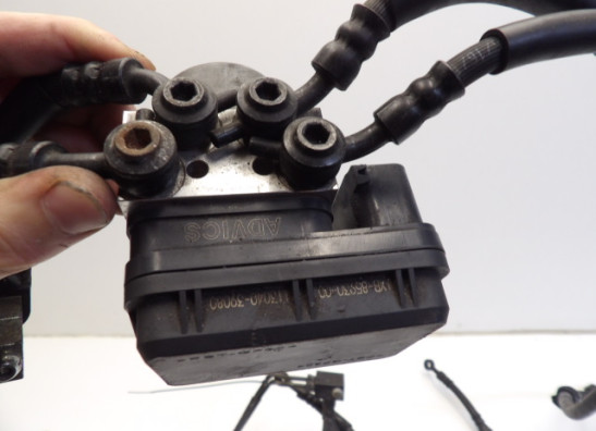 ABS pump Yamaha MT 07