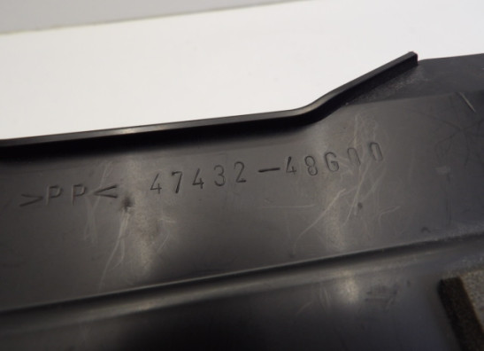 Battery holder Suzuki M 1800 Intruder