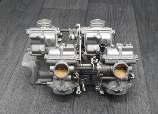 Carburetor assy Honda VF 700  750 C Magna