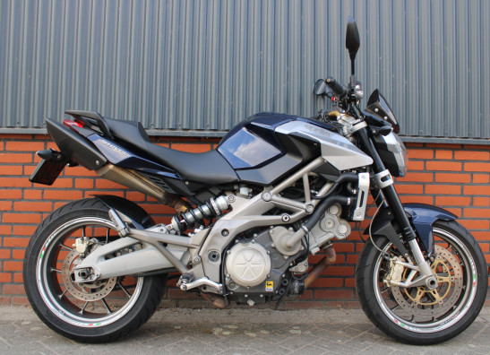 Rechter achterkant Aprilia Shiver 750
